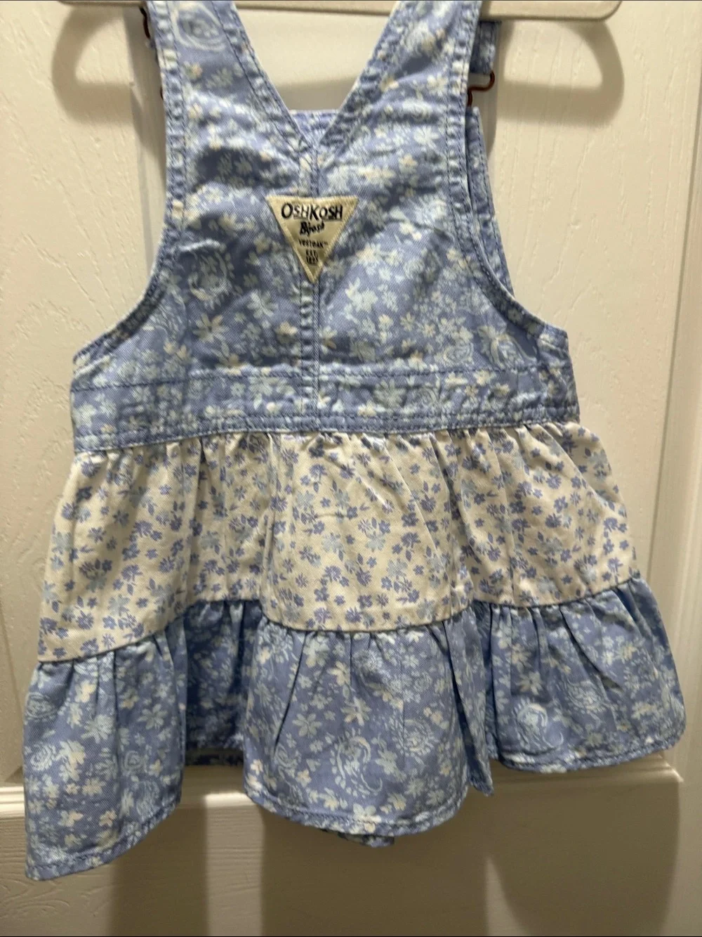 OshKosh Bgosh cute tiered